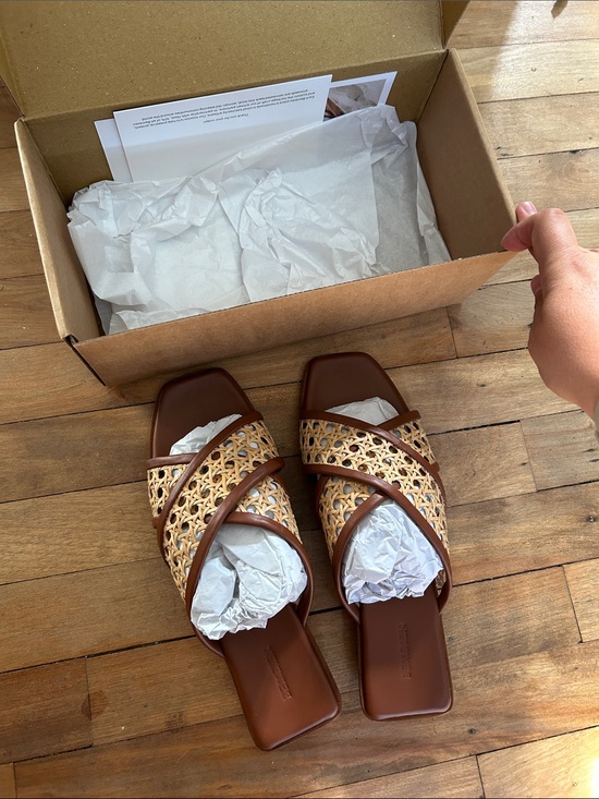 Bembien Shoes - Bembien Woven Leather Slide Sandals in Natural Brown